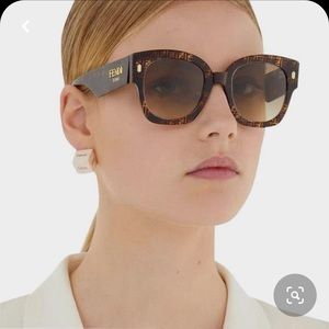 FENDI authentic sunglasses! With original case!